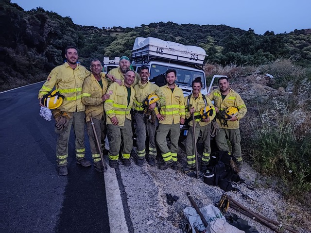 Forest fire unit with Isa as only female member. Photo © Isa Moreno-INFOCA